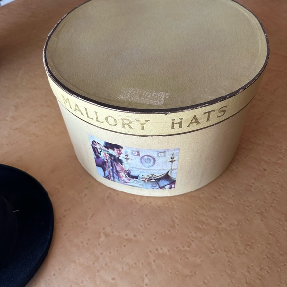 Vintage Mallory Bowler hat from the 1930’s size 7 - Picture 3 of 6